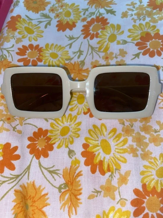 MOTHER & BABY BUNDLE Wine Glass Sunglasses 3 Pair Toddler Sandals - Picture 4 of 9